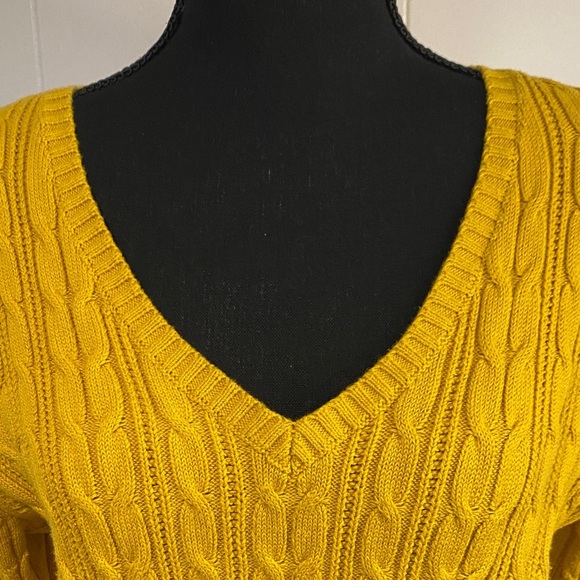 St. John's Bay Sweater V-Neck Cable Knit Gold Mustard Yellow Size Large - Picture 4 of 10